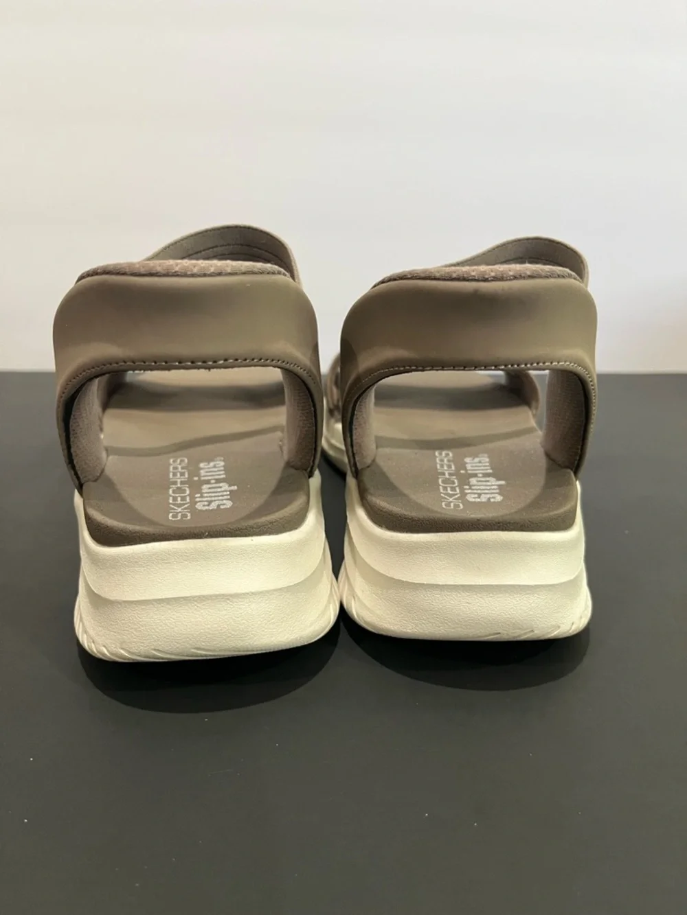 Sketchers Tan Elastic Strap Slip-In Lightweight Cushion Women's Casual Sandals - Picture 3 of 10